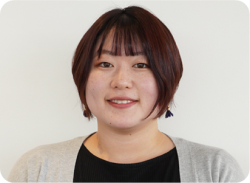 DX事業部 デザイン課 細田侑里