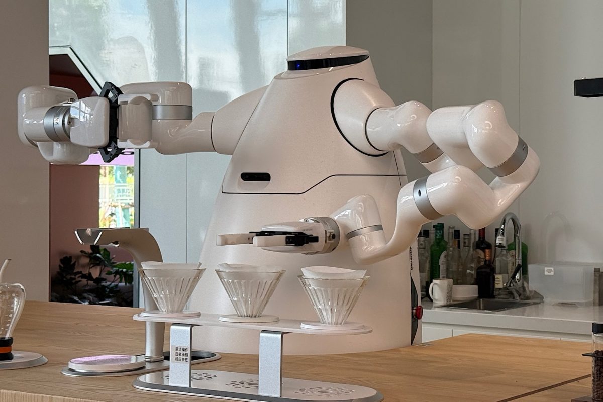 コーヒーをいれるロボット